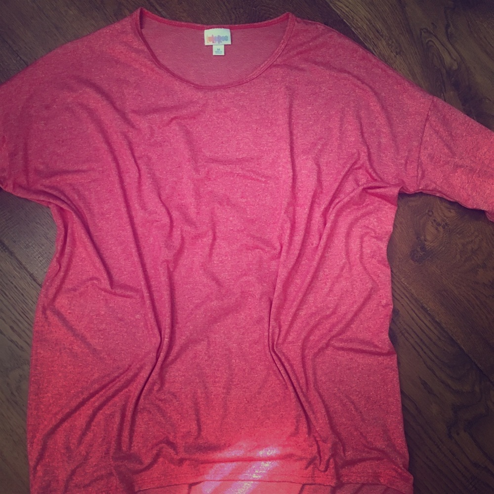 Woman’s LuLaRoe Irma in heathered Red M